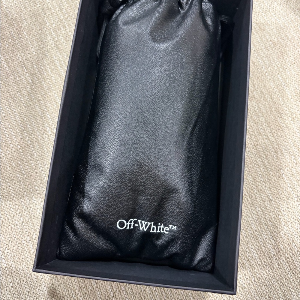 Off-White Black sunglasses - Picture 5 of 6